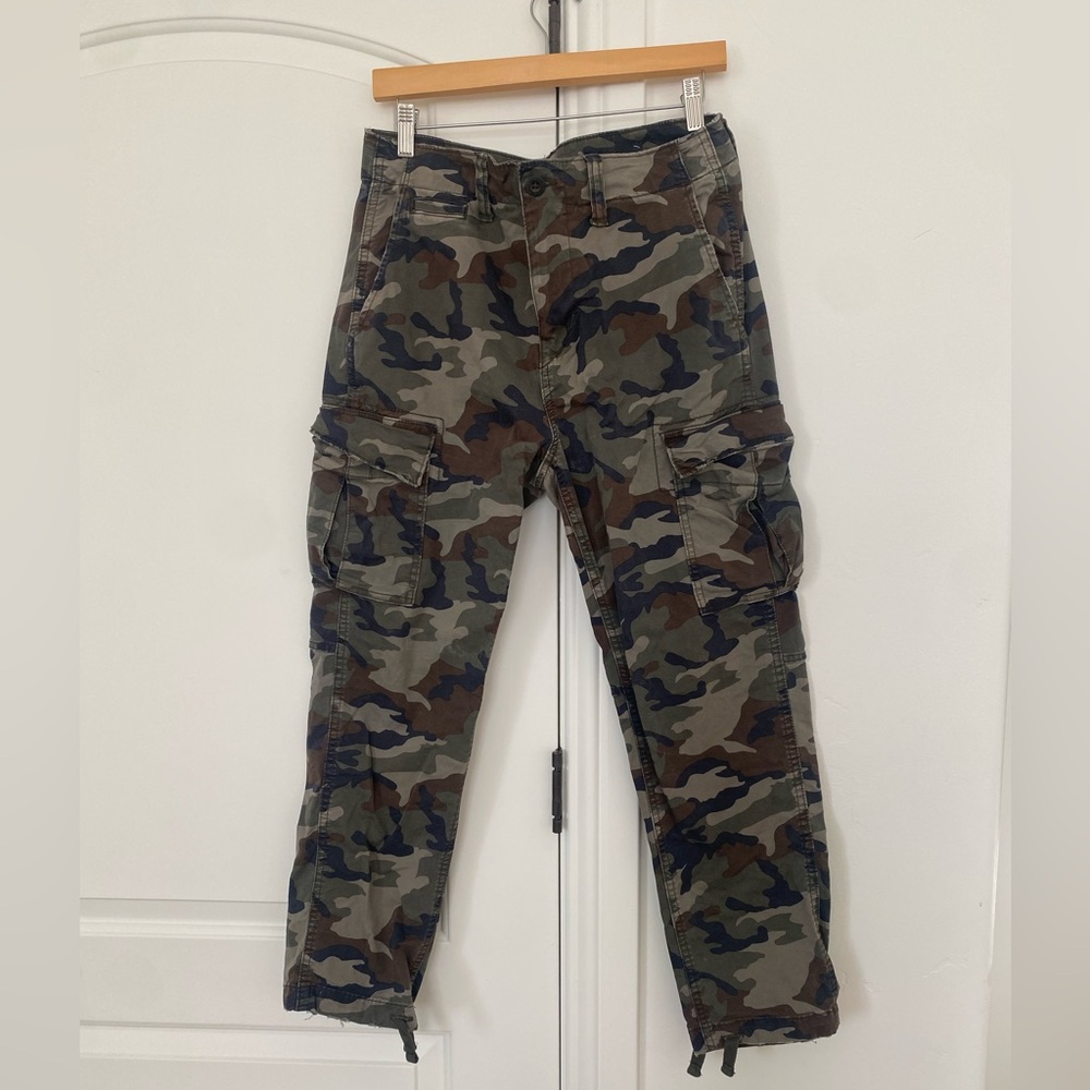 COPY - American Eagle Baggy camo cargo pants.